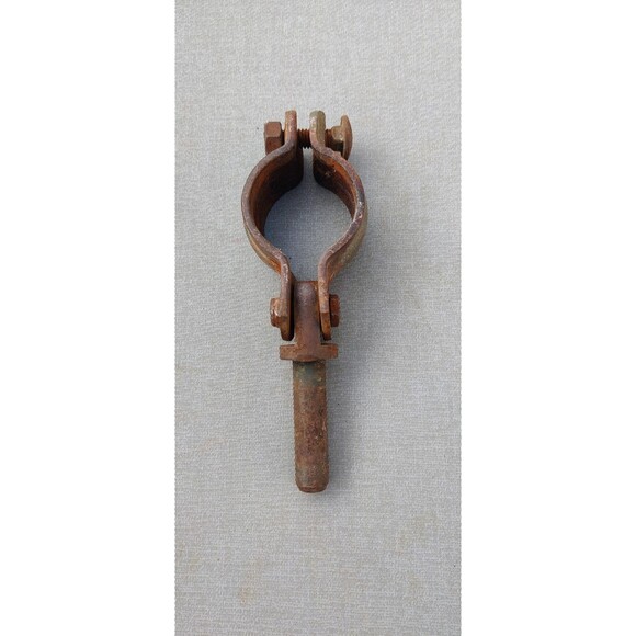 1 Vintage WYNN Stealhead Boat Oar Lock-Has Patina or Surface Rust - Picture 4 of 9